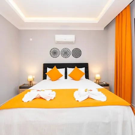 Villa De Mustakil Havuzlu Bahceli Fethiye